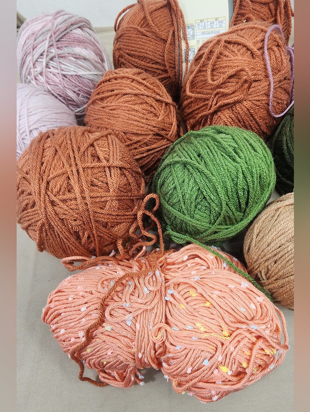 Yarn Lot of 11 Skeins Assorted Colors Acrylic Craft Knitting Crochet - Picture 3 of 6